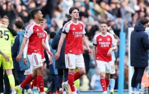 މެޗުން ބަލިވުމާ ގުޅިގެން އާސެނަލްގެ ކުޅުންތެރިން ތިބީ ވަރަށް ބޮޑަށް މާޔޫސްވެފައި